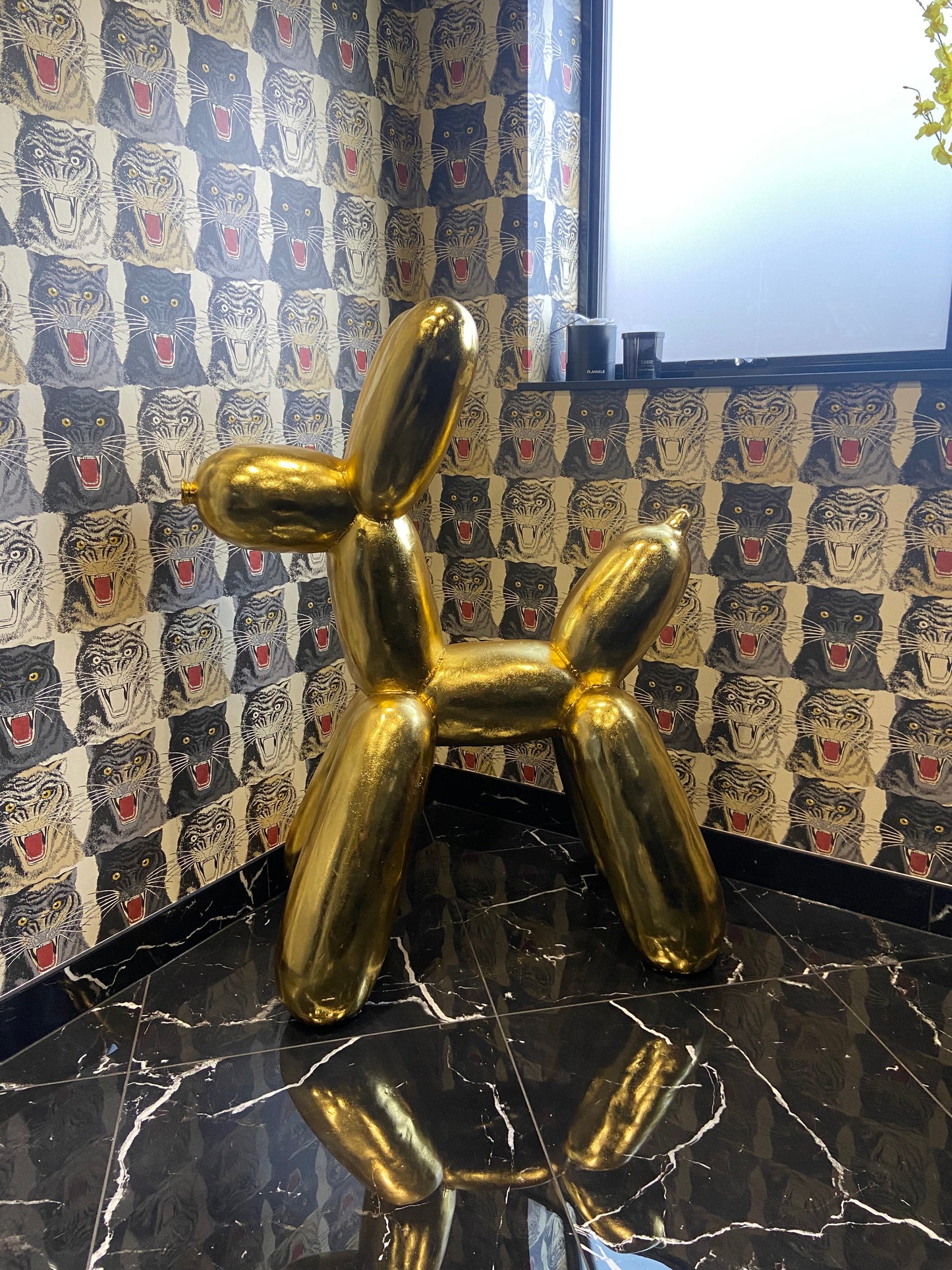LARGE GILDED GOLD BALLOON DOG SCULPTURE