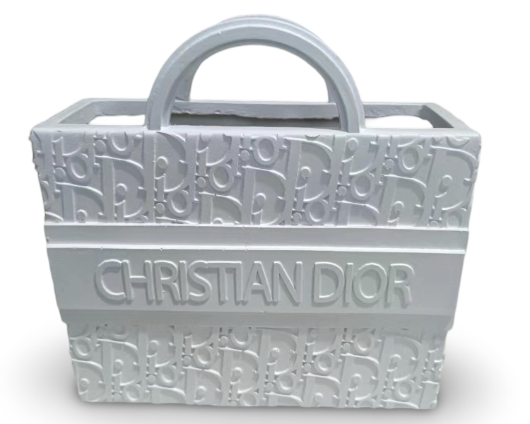 FASHIONABLE TOTE BAG VASE