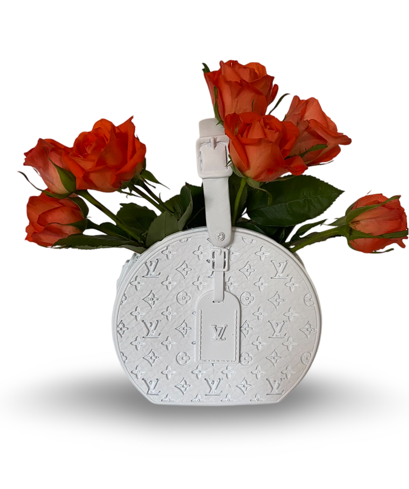 ROUND L V BAG VASE