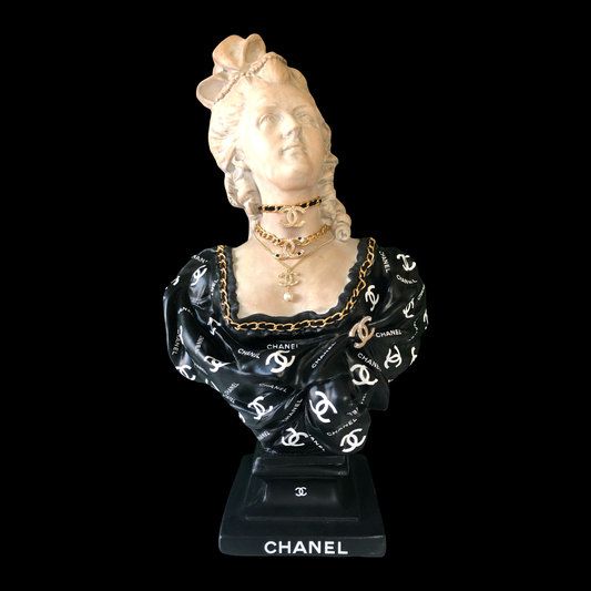 C C MARIE ANTOINETTE BUST
